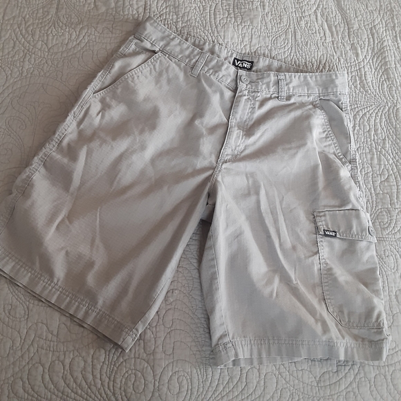 Vans Other - Van's Cargo Shorts Men's 34